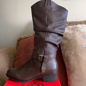 Dream Pairs brown boots